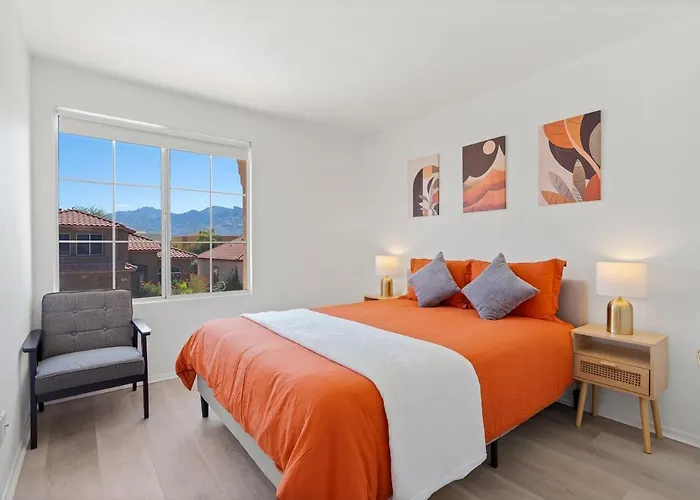 Catalina Pool-side Hideaway 4 Bed 3 Bath * Tucson
