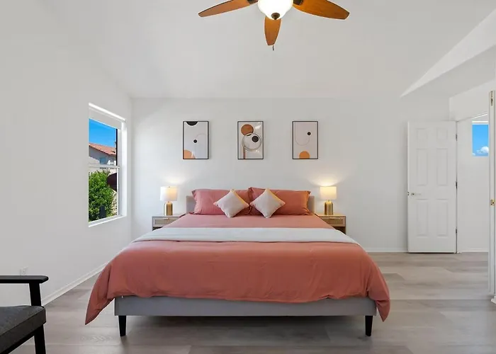 Catalina Pool-side Hideaway 4 Bed 3 Bath Tucson