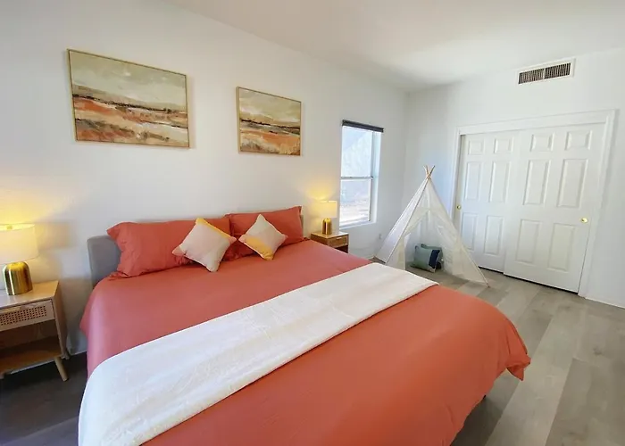 Holiday home Catalina Pool-side Hideaway 4 Bed 3 Bath *