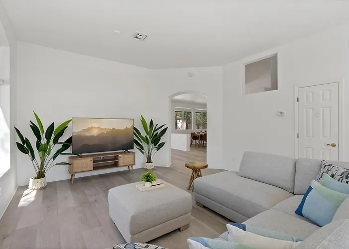 Catalina Pool-side Hideaway 4 Bed 3 Bath Holiday home Tucson